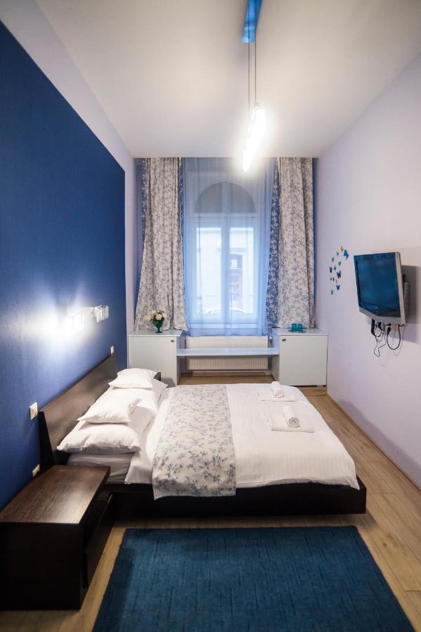 Quarto Duplo Deluxe com Chuveiro