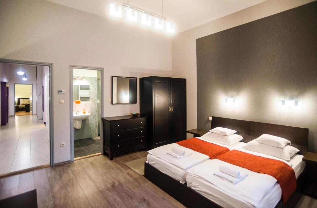 Quarto Familiar com Casa de Banho