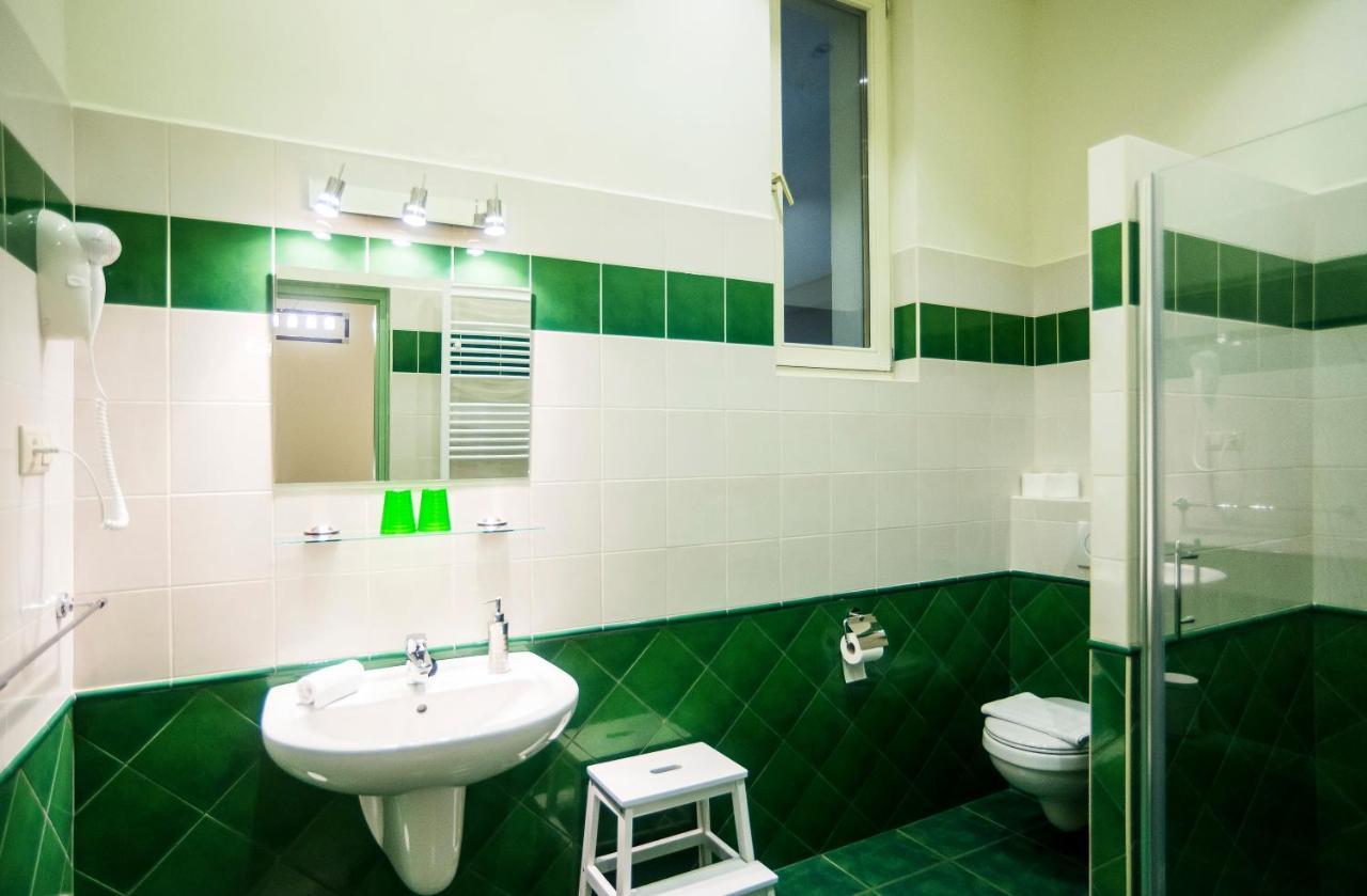 Quarto Quádruplo com Casa de Banho Privativa