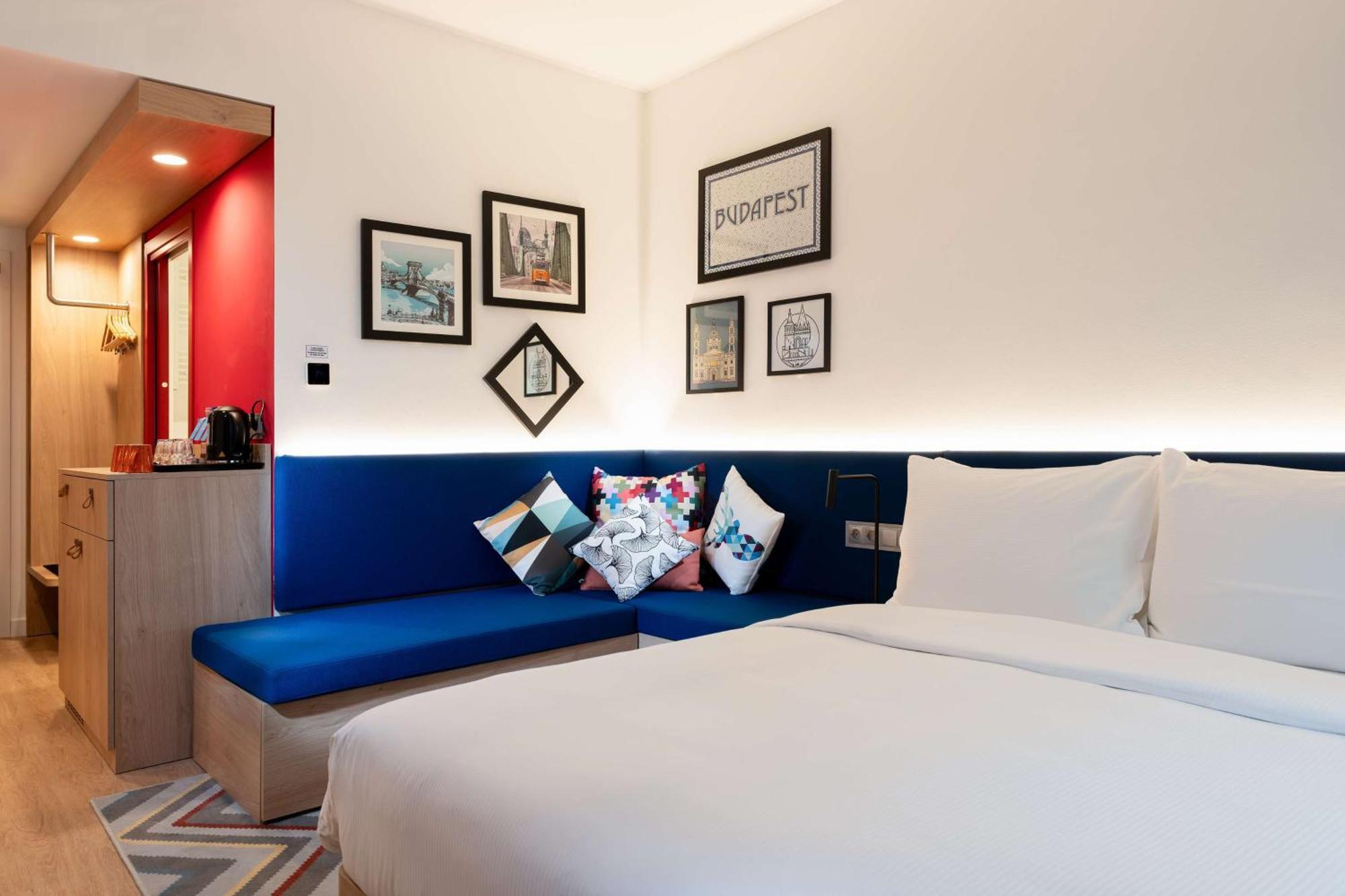 Queen Room Sofa Bed