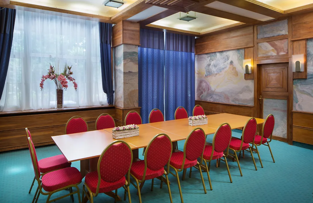 Benczur Hotel-1