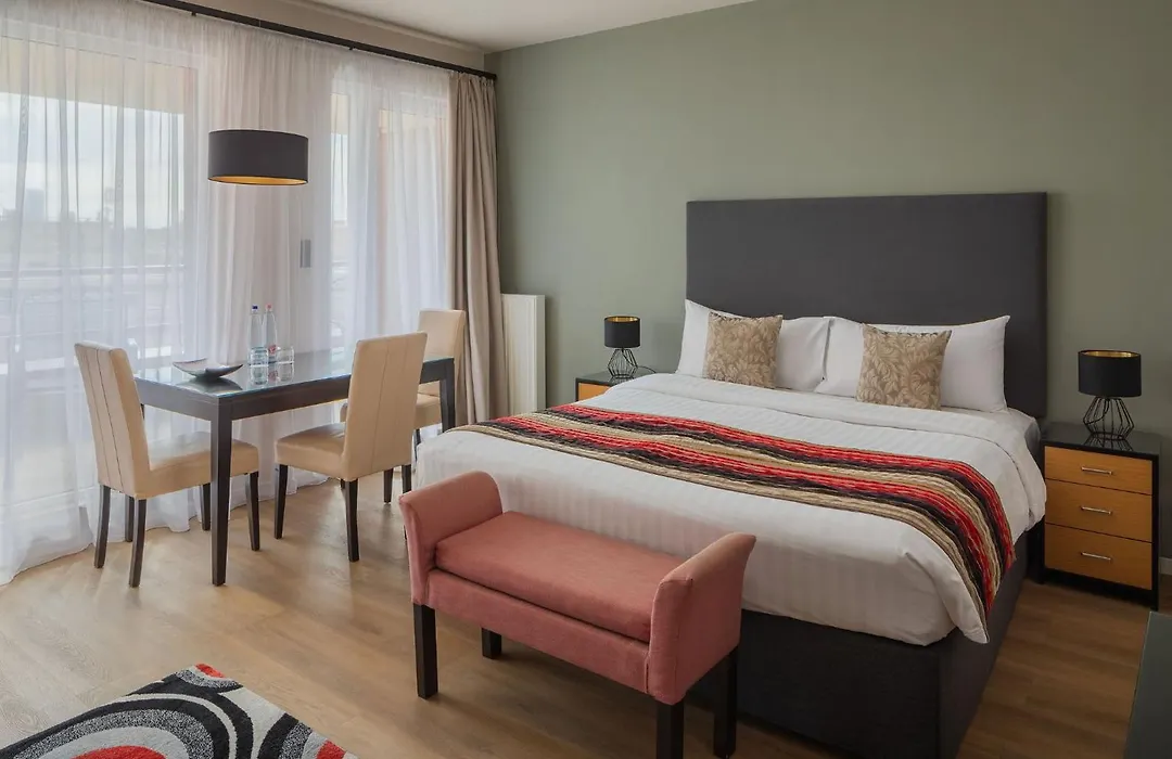 Escala Hotel & Suites-1