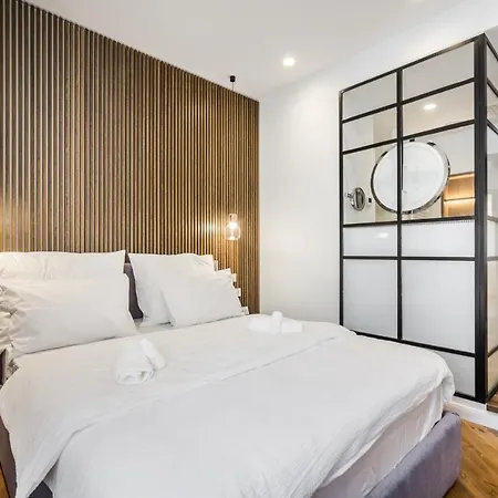 Budapest Eye- Boutique Suites, By Bqa-2