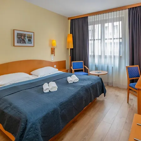 Corvin Hotel Budapest Sissi Wing-3