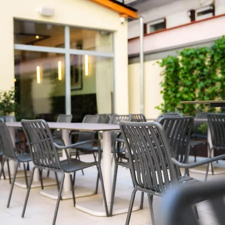 Honest Budapest By Chic&Basic-3
