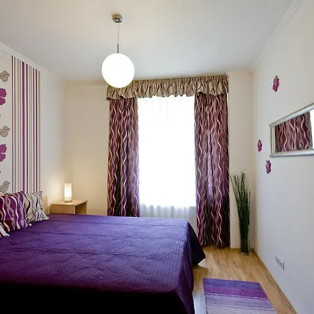 Corvin Lux Aparthotel-3